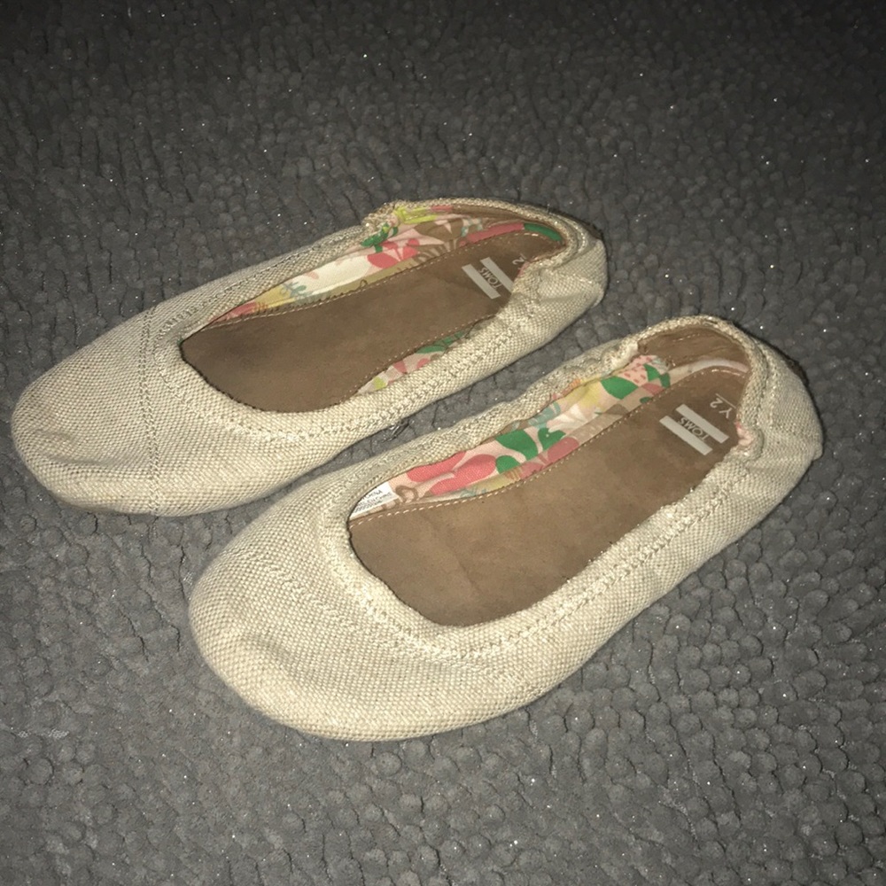 Toms slippers